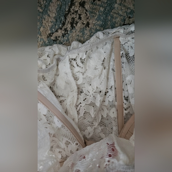 NBD×NAVEN Naven Allie Corset Lace Bodysuit in White. Size Medium - Picture 15 of 16